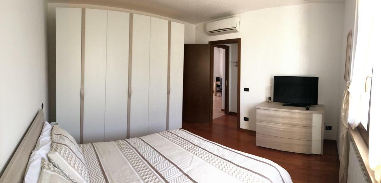Casa Dany Hotel Lugagnano Exterior photo